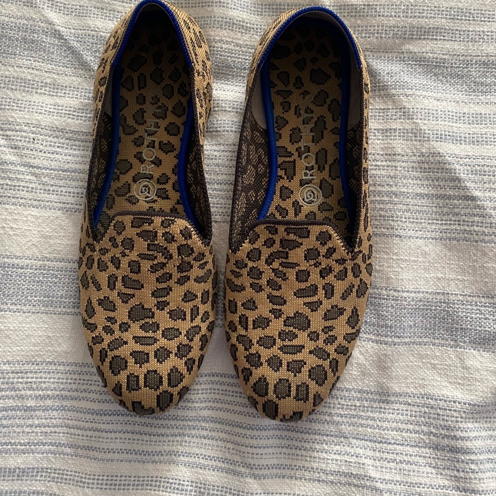 Rothys, leopard, size 9.5